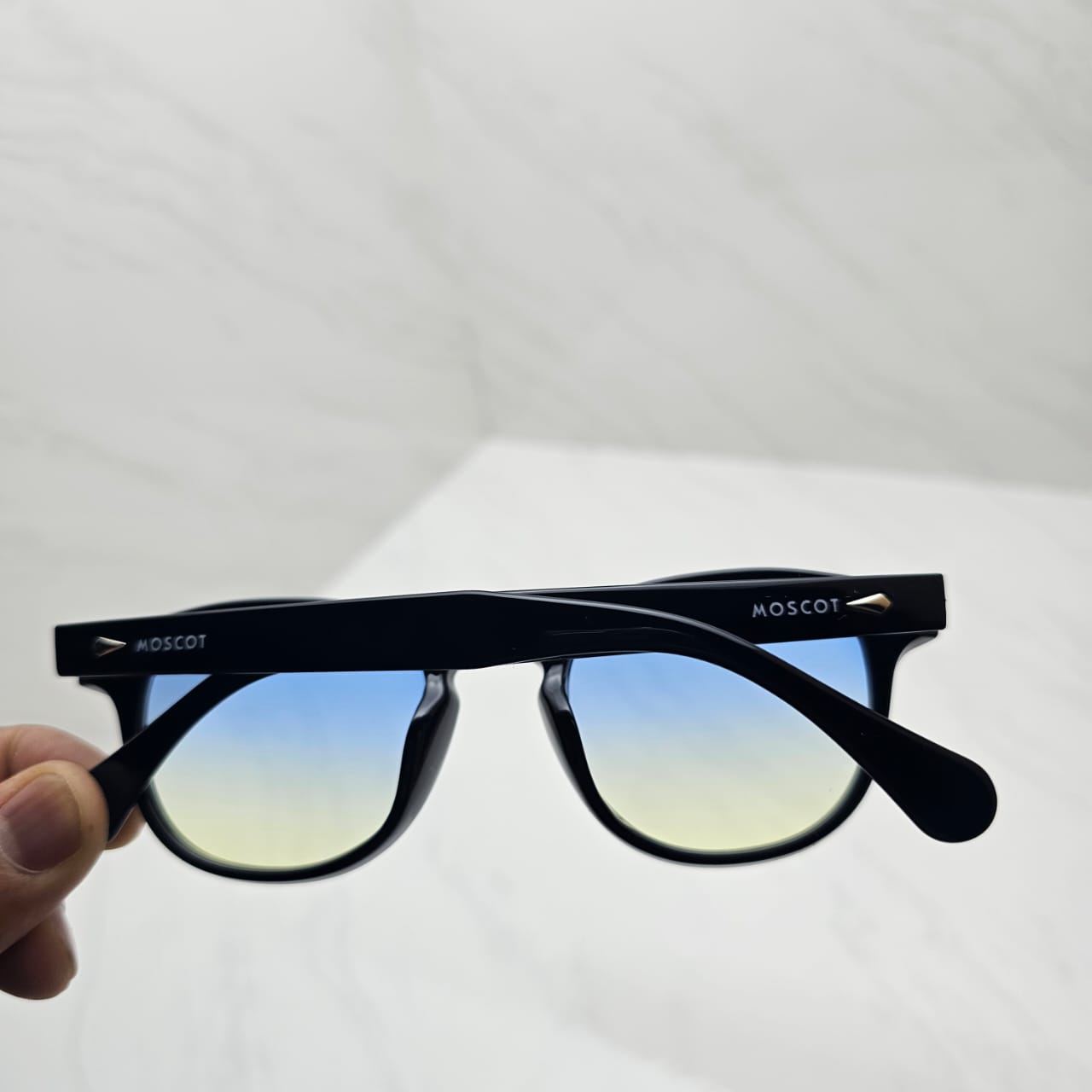 Lunettes Moscot noire – Verres bleus dégradé