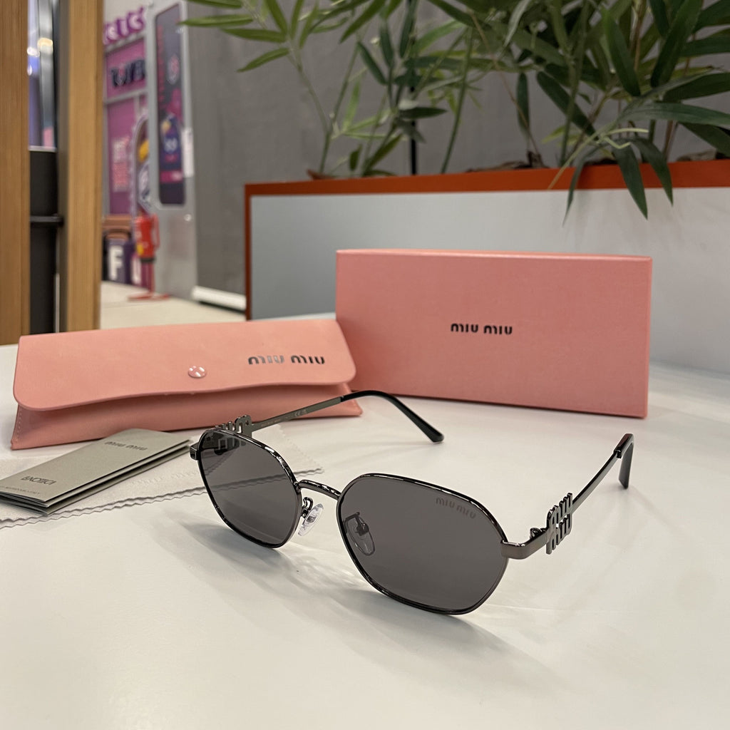 Lunettes Miu Miu Gris Noir Métallisé