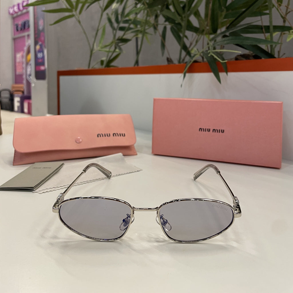 Lunettes Miu Miu Ovales Argentées – Monture Fine & Verres Gris