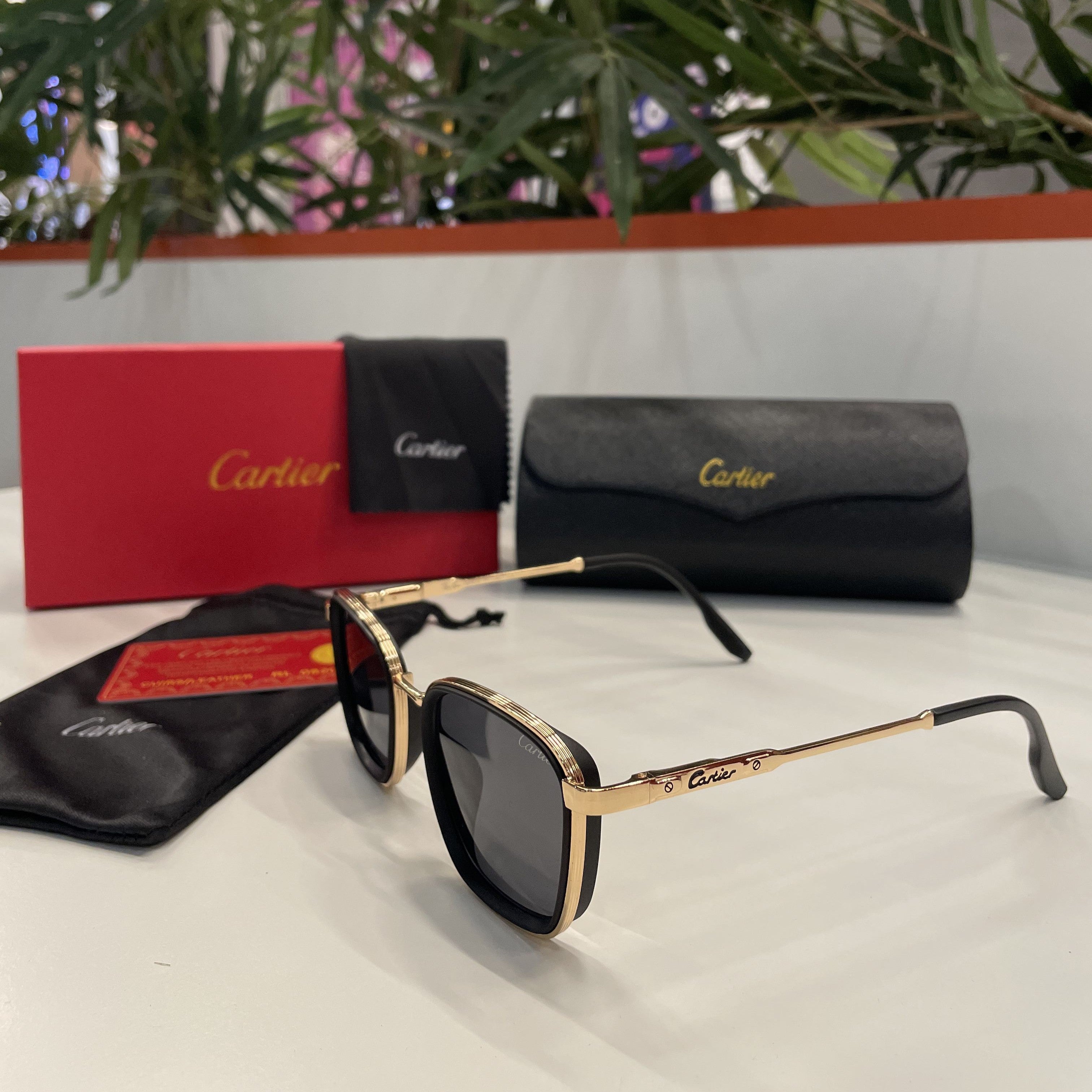 Lunettes Cartier Noire dorée