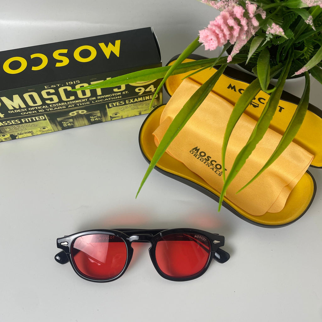Lunettes Moscot Noires – Verres Rouges